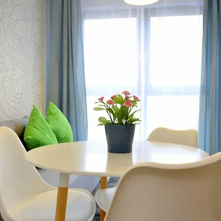 Chlodna By Your Freedom Lägenhet *