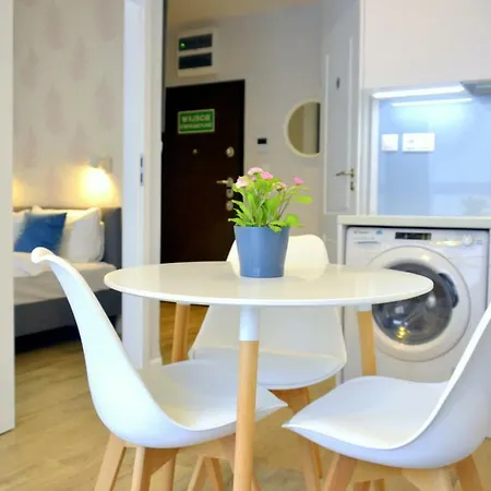 Chłodna By Your Freedom Warszawa